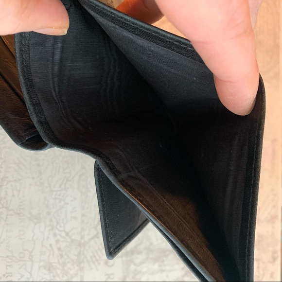 Prada classic two fold wallet - Picture 8 of 11